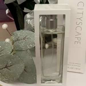🥰Mary Kay “Cityscape “ EAU DE PARFUM/Perfume NIB GIFT WRAPPING FREE